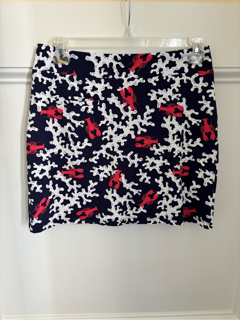 Melly Golf Skirt in Navy with Red Lobster Print, Size Med, EUC